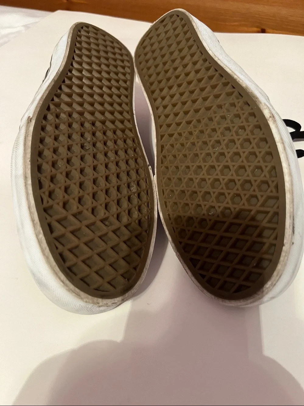 Vans Black & Gray Atwood Deluxe Low-Top Canvas Skate Sneakers Men’s Size 9